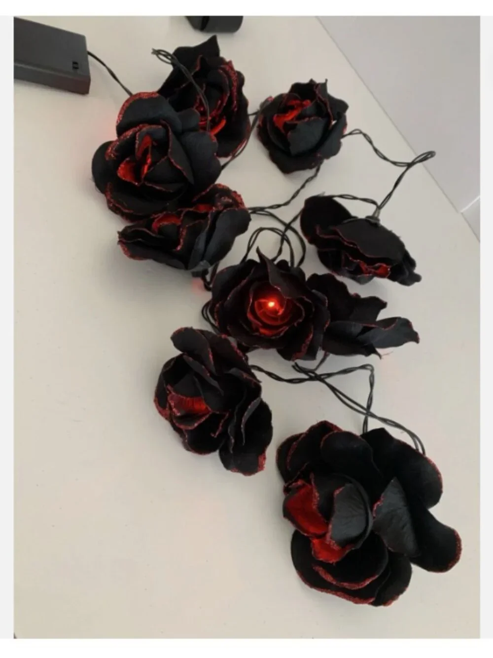 Black Roses w/ Red Glitter Edges (lights up) 6ft Garland, Goth, Halloween
